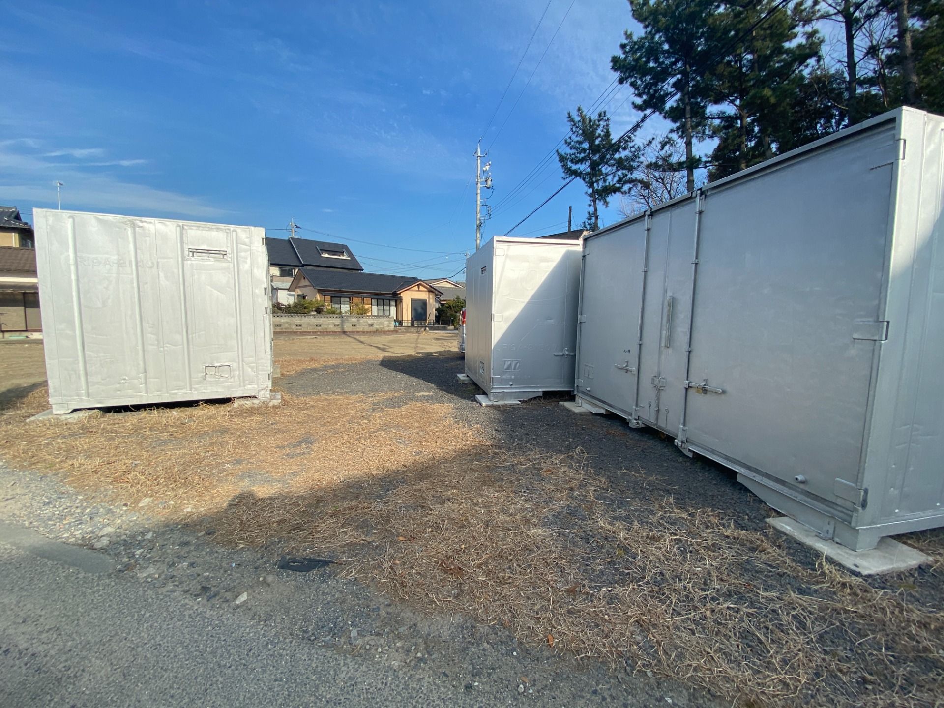【東江島町コンテナガレージ】