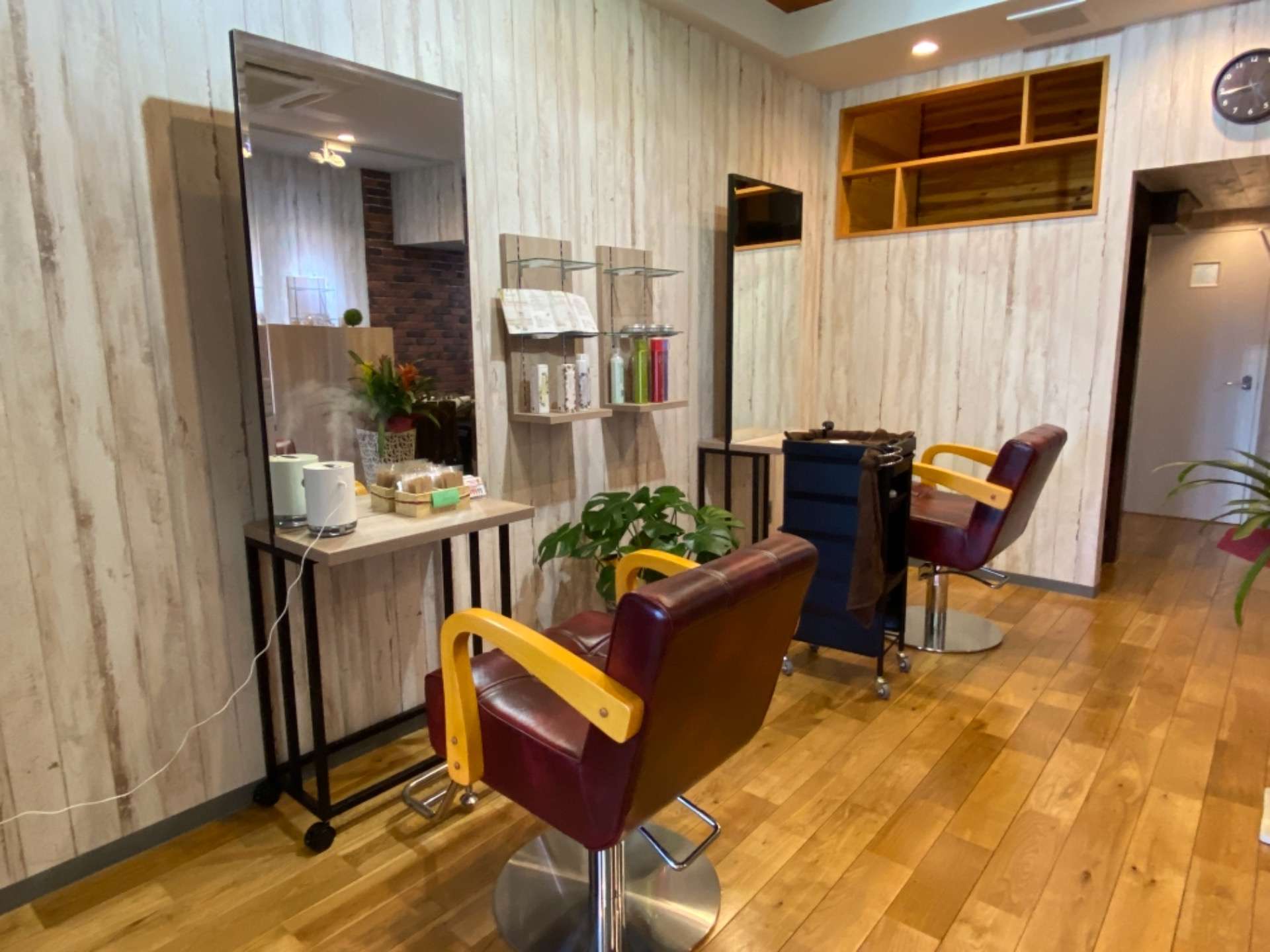 ２０２１年1月鈴鹿市白子駅前にオープンしたヘアカラー専門店