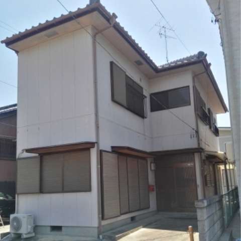 【一身田大古曽貸家】